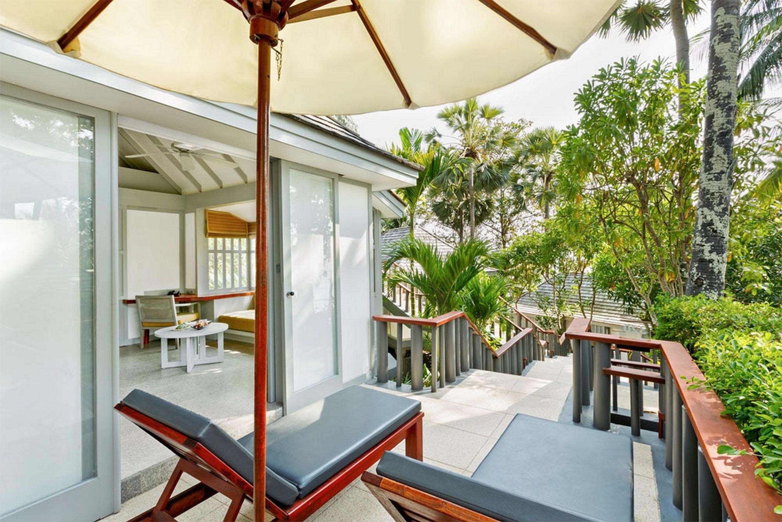 The Surin Phuket Hotel Екстериор снимка
