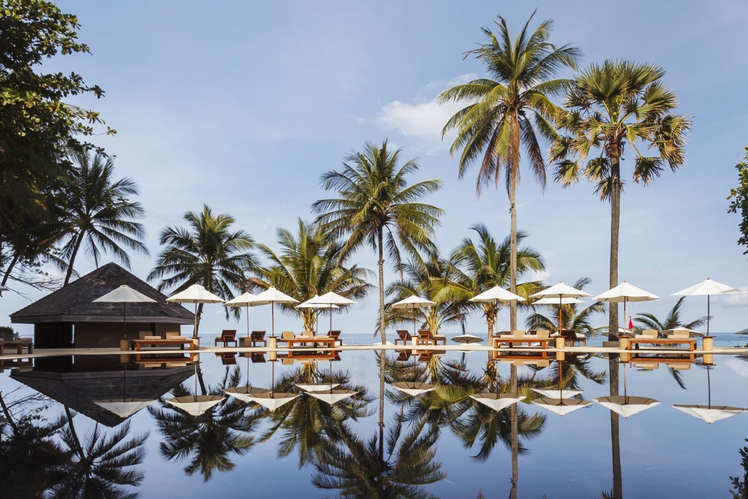 The Surin Phuket Hotel Екстериор снимка