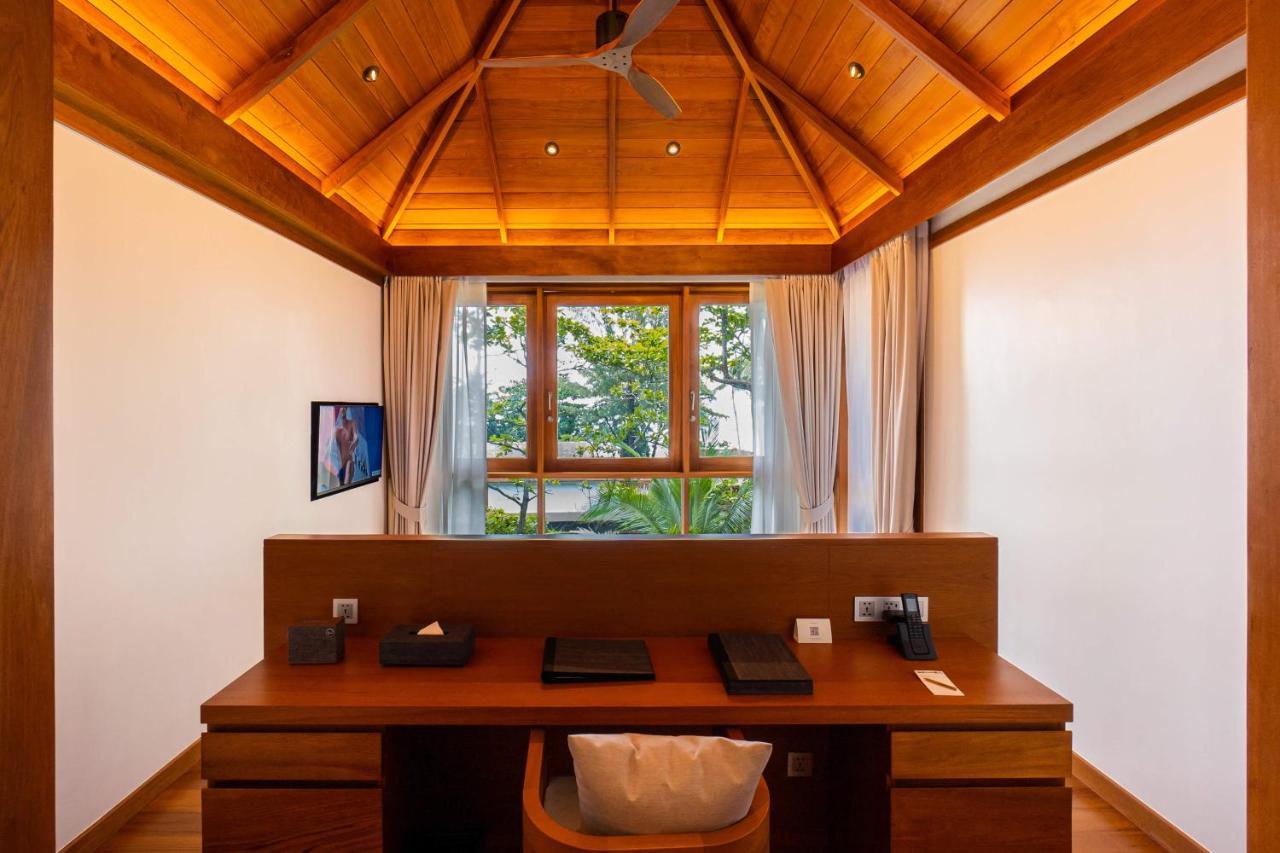 The Surin Phuket Hotel Екстериор снимка