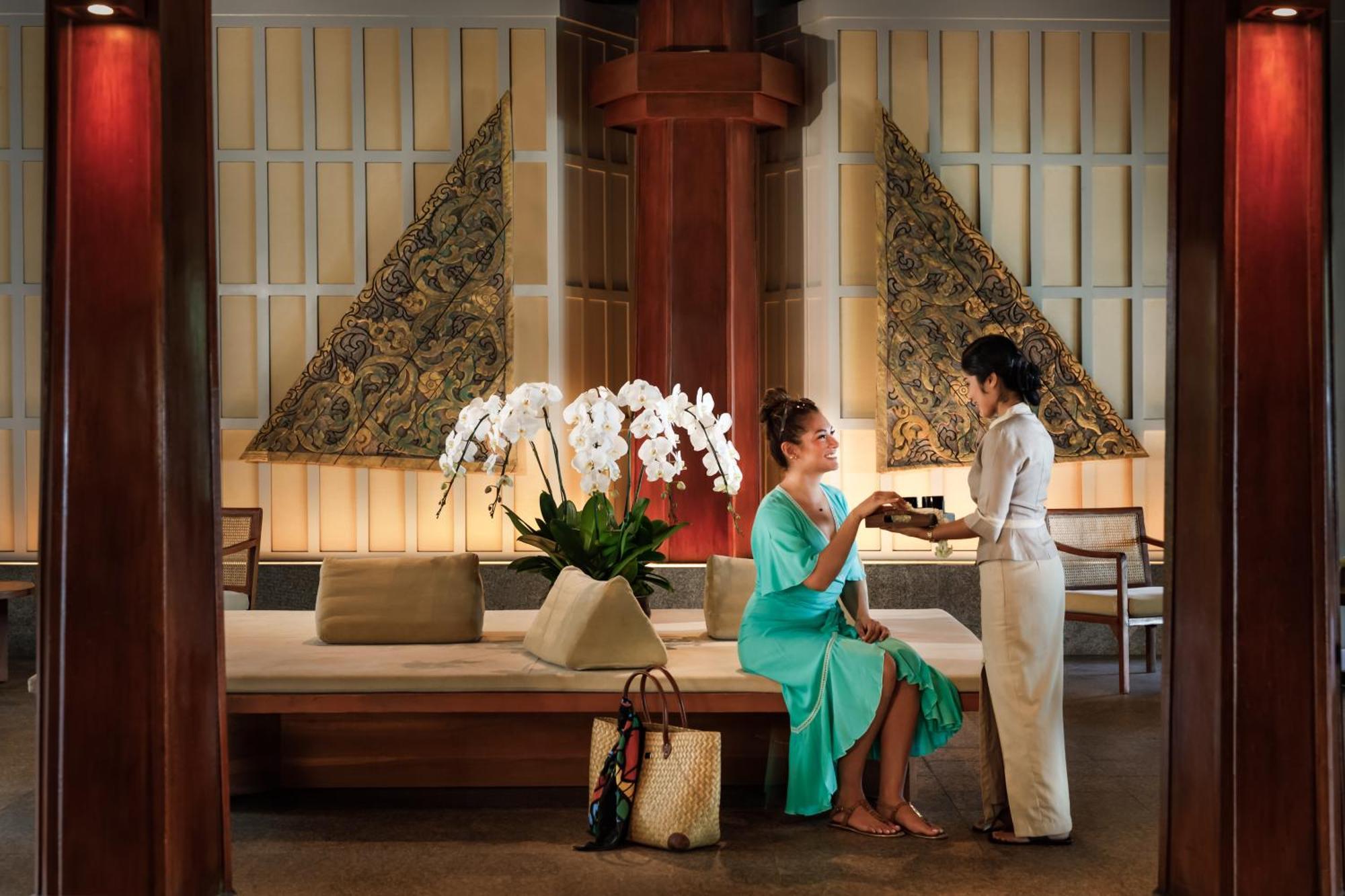 The Surin Phuket Hotel Екстериор снимка