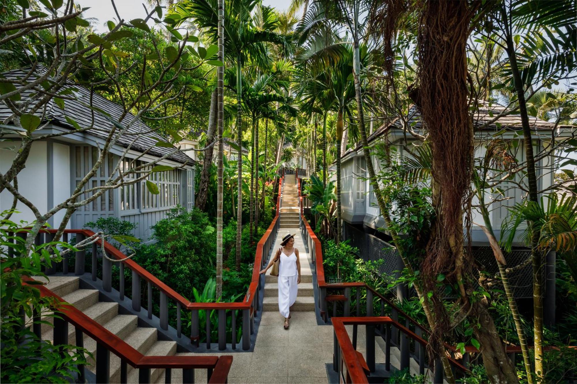 The Surin Phuket Hotel Екстериор снимка