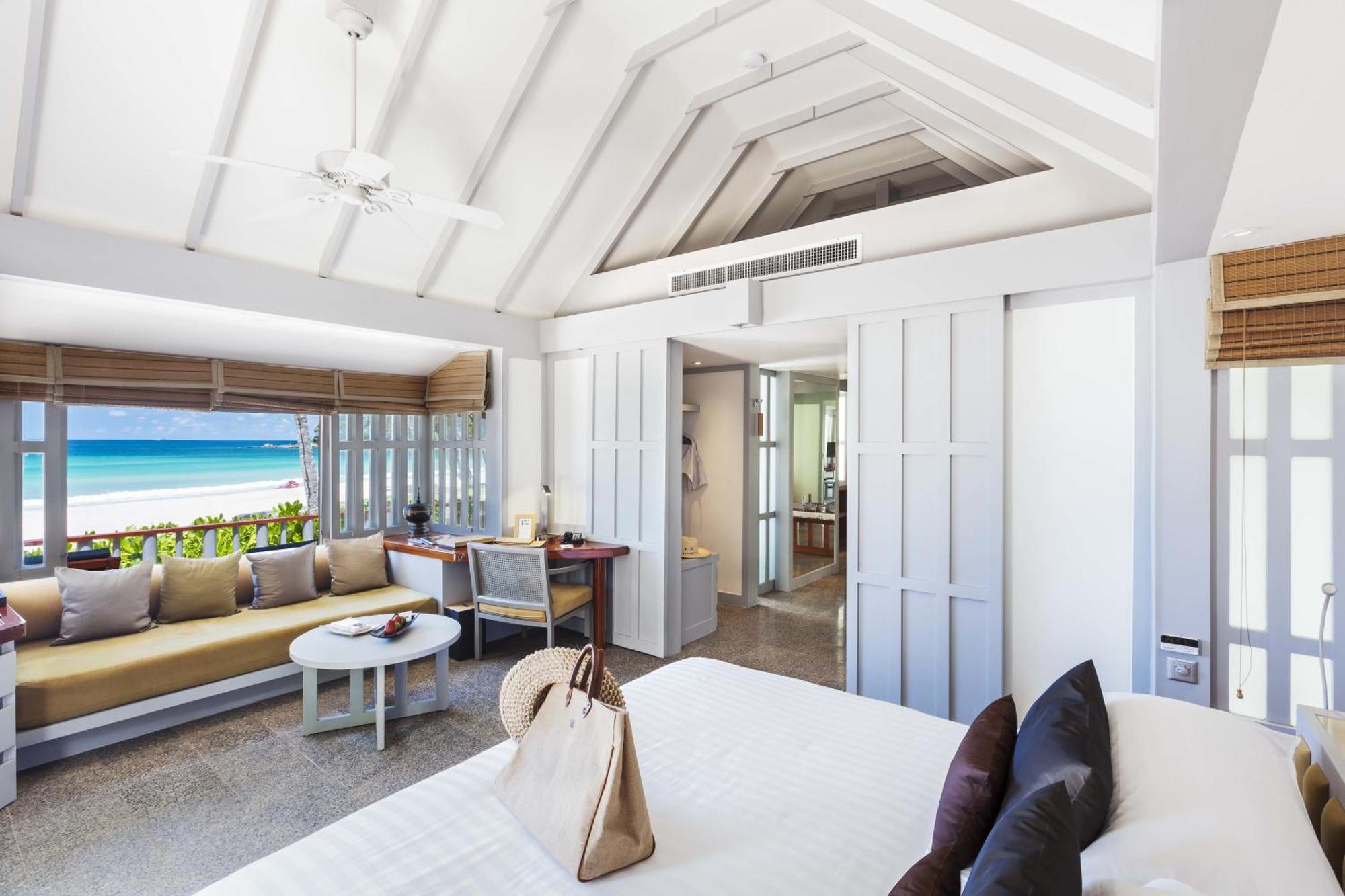 The Surin Phuket Hotel Стая снимка